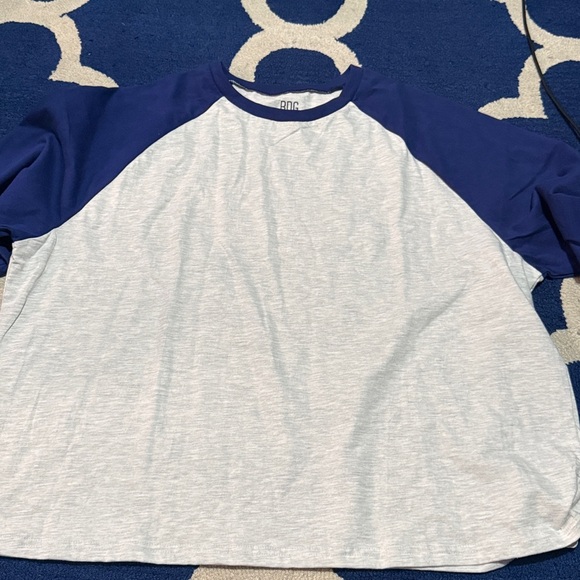 BDG Relaxed Raglan Tee - Picture 2 of 2